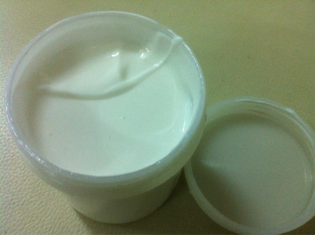 水性膠水起泡的原因有哪些？泡沫怎么辦？